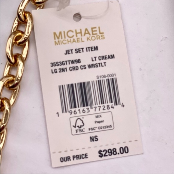 MICHAEL KORS JET SET TRAVEL LG 2 in 1
WRISTLET AND CARD CASE - Picture 6 of 13